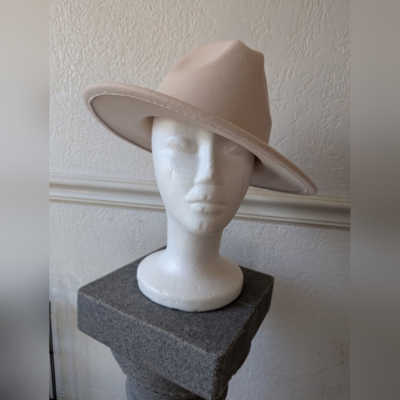 Cream Fedora - Picture 2 of 3